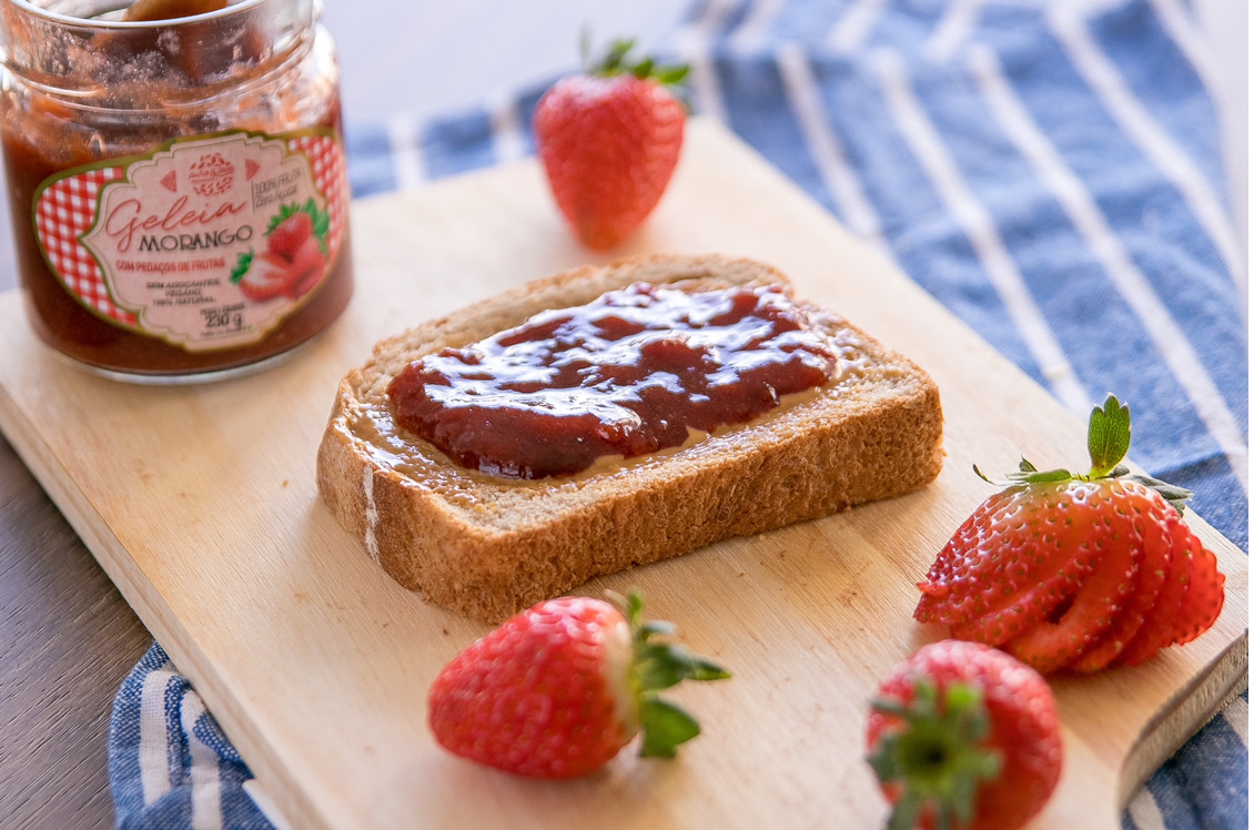 Faça sua própria geleia de morango para o seu café da manhã